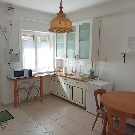 Sarahome2 * Szeged